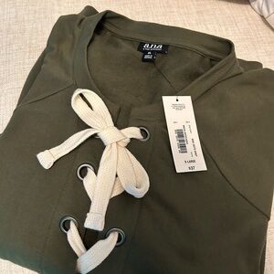 Ana Olive Lace-Up sweatshirt XL